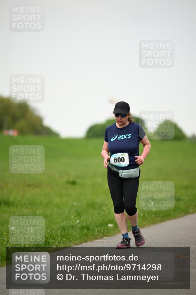 10.05.2026 - 8. Wedeler Halbmarathon Dr. Thomas Lammeyer http://msf.ph/oto/9714298 10.05.2026 12:19:10 Laufen 600 meine-sportfotos.de