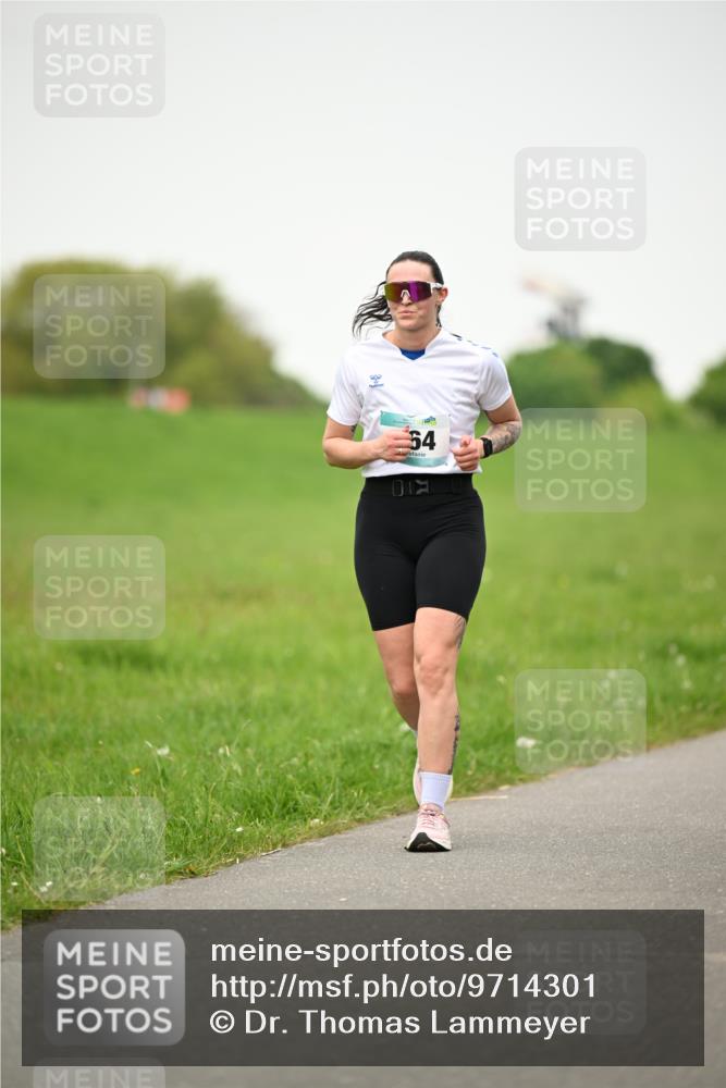 10.05.2026 - 8. Wedeler Halbmarathon Dr. Thomas Lammeyer http://msf.ph/oto/9714301 10.05.2026 12:19:25 Laufen  meine-sportfotos.de