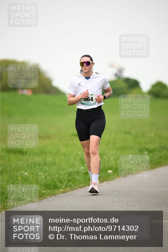 10.05.2026 - 8. Wedeler Halbmarathon Dr. Thomas Lammeyer http://msf.ph/oto/9714302 10.05.2026 12:19:24 Laufen 964 meine-sportfotos.de
