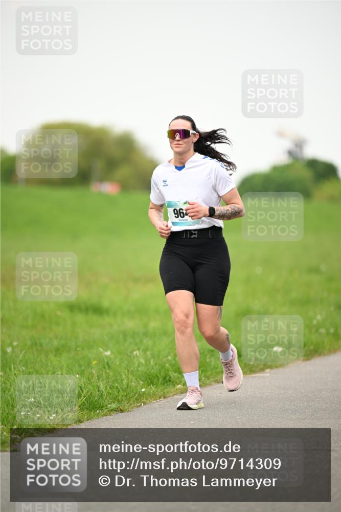10.05.2026 - 8. Wedeler Halbmarathon Dr. Thomas Lammeyer http://msf.ph/oto/9714309 10.05.2026 12:19:25 Laufen  meine-sportfotos.de