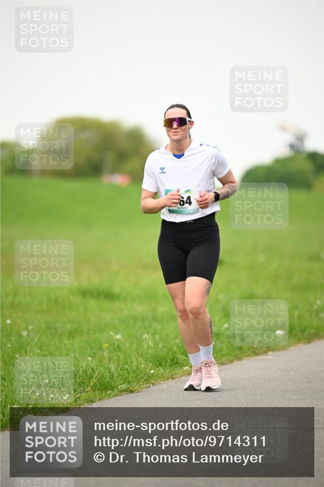 10.05.2026 - 8. Wedeler Halbmarathon Dr. Thomas Lammeyer http://msf.ph/oto/9714311 10.05.2026 12:19:25 Laufen  meine-sportfotos.de