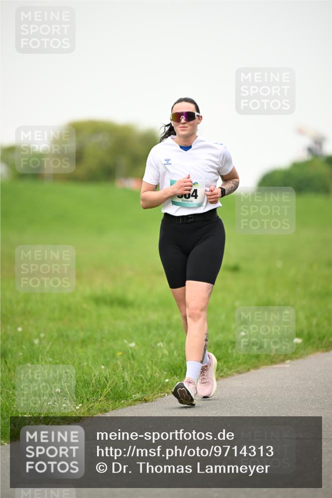 10.05.2026 - 8. Wedeler Halbmarathon Dr. Thomas Lammeyer http://msf.ph/oto/9714313 10.05.2026 12:19:25 Laufen  meine-sportfotos.de