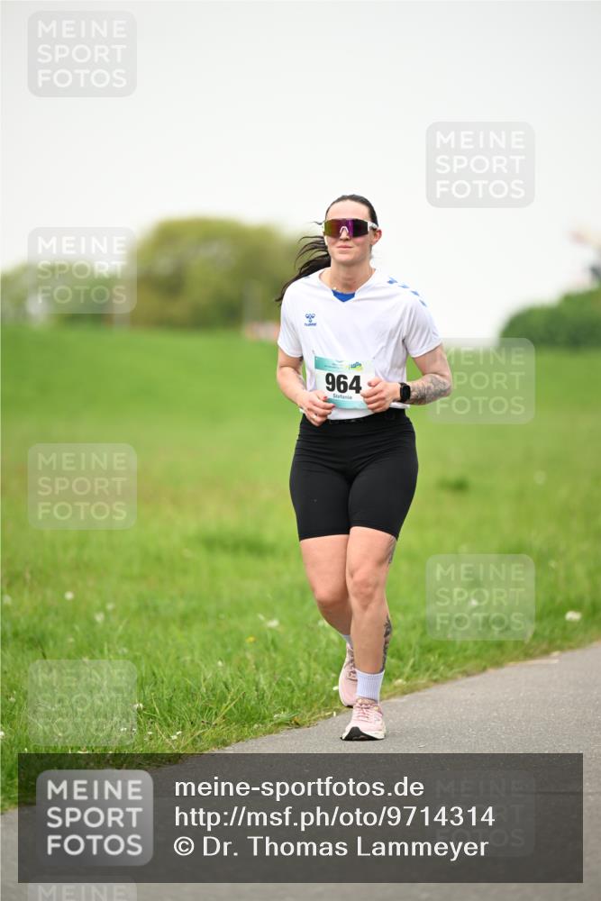 10.05.2026 - 8. Wedeler Halbmarathon Dr. Thomas Lammeyer http://msf.ph/oto/9714314 10.05.2026 12:19:25 Laufen 964 meine-sportfotos.de