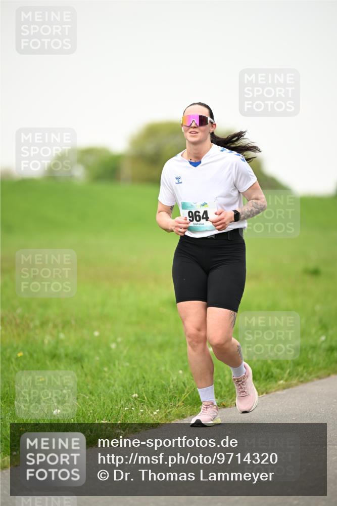 10.05.2026 - 8. Wedeler Halbmarathon Dr. Thomas Lammeyer http://msf.ph/oto/9714320 10.05.2026 12:19:26 Laufen 964 meine-sportfotos.de