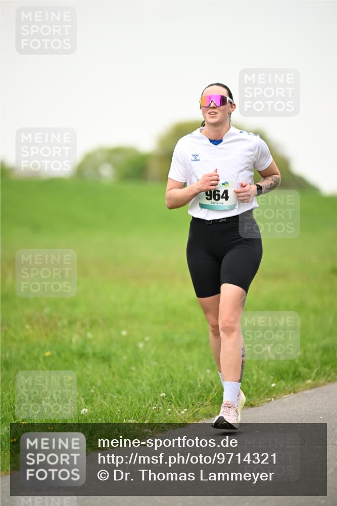 10.05.2026 - 8. Wedeler Halbmarathon Dr. Thomas Lammeyer http://msf.ph/oto/9714321 10.05.2026 12:19:26 Laufen 964 meine-sportfotos.de