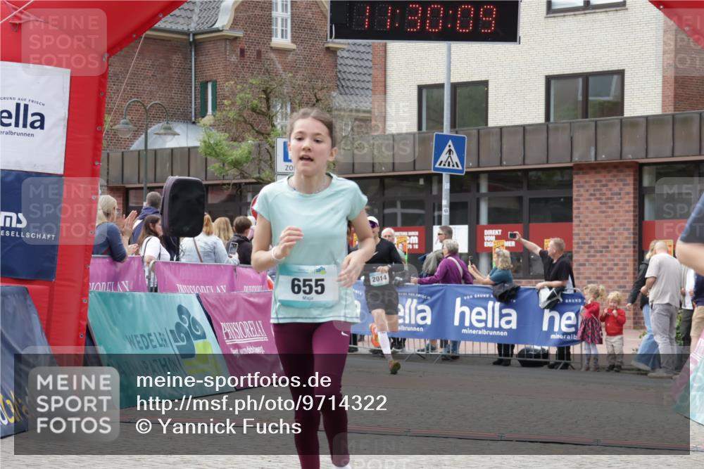 10.05.2026 - 8. Wedeler Halbmarathon Yannick Fuchs http://msf.ph/oto/9714322 10.05.2026 11:30:08 Ziel 437, 536, 655, 2014, 2123, 2147, 2155, 2222 meine-sportfotos.de