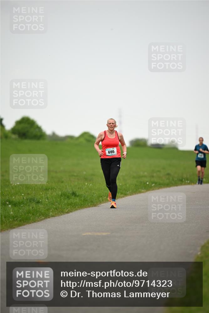10.05.2026 - 8. Wedeler Halbmarathon Dr. Thomas Lammeyer http://msf.ph/oto/9714323 10.05.2026 12:19:51 Laufen 695 meine-sportfotos.de