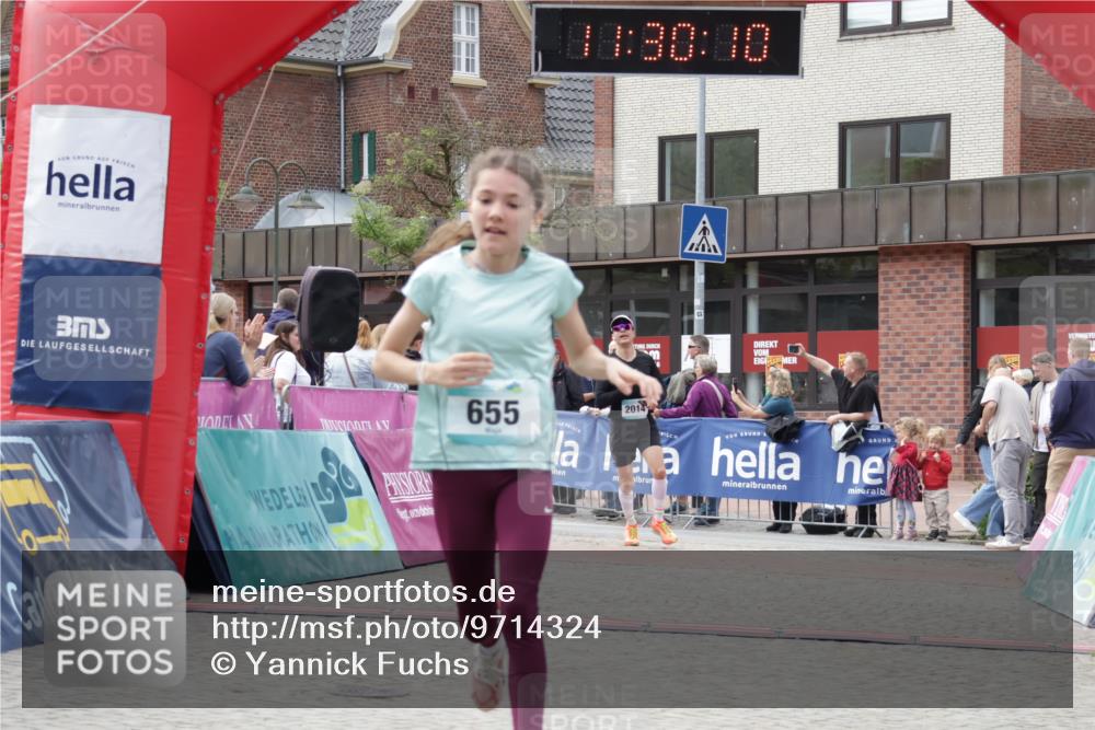 10.05.2026 - 8. Wedeler Halbmarathon Yannick Fuchs http://msf.ph/oto/9714324 10.05.2026 11:30:08 Ziel 437, 536, 655, 2014, 2123, 2147, 2155, 2222 meine-sportfotos.de