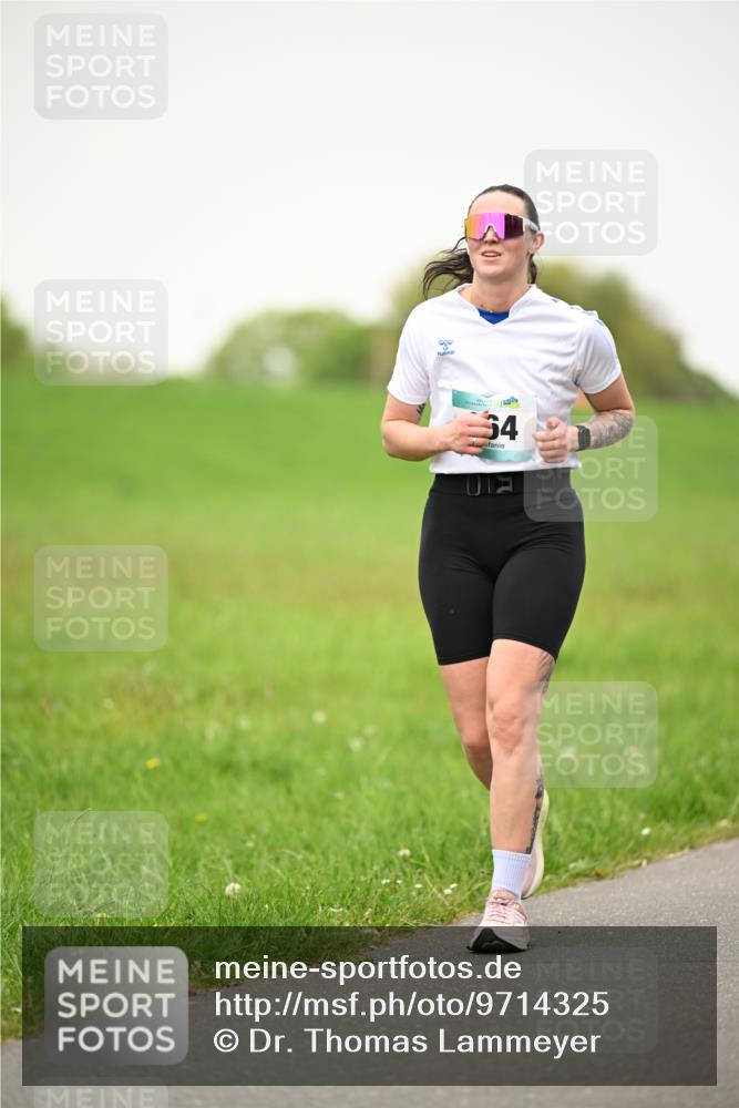 10.05.2026 - 8. Wedeler Halbmarathon Dr. Thomas Lammeyer http://msf.ph/oto/9714325 10.05.2026 12:19:26 Laufen  meine-sportfotos.de