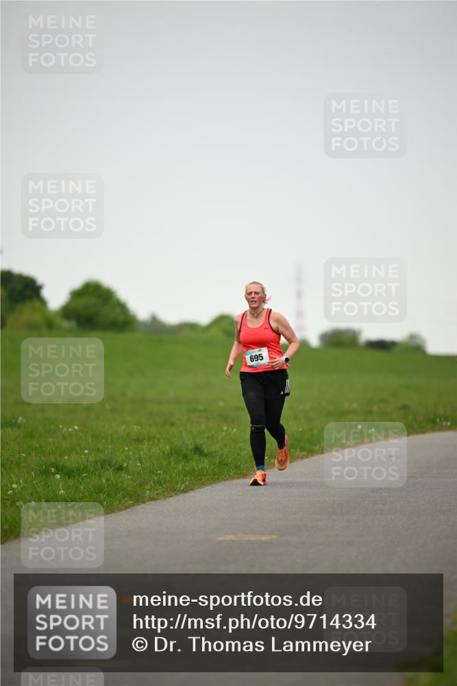10.05.2026 - 8. Wedeler Halbmarathon Dr. Thomas Lammeyer http://msf.ph/oto/9714334 10.05.2026 12:19:52 Laufen 695 meine-sportfotos.de