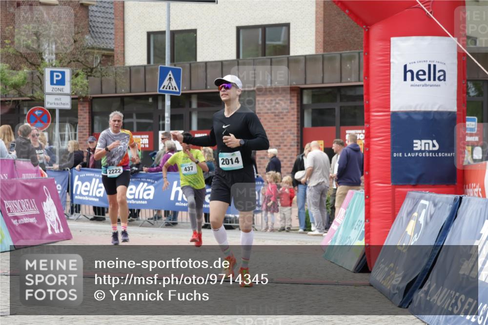 10.05.2026 - 8. Wedeler Halbmarathon Yannick Fuchs http://msf.ph/oto/9714345 10.05.2026 11:30:10 Ziel 437, 655, 2014, 2089, 2123, 2147, 2155, 2222 meine-sportfotos.de