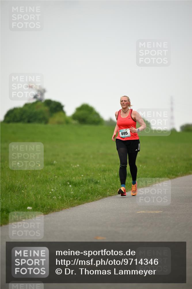 10.05.2026 - 8. Wedeler Halbmarathon Dr. Thomas Lammeyer http://msf.ph/oto/9714346 10.05.2026 12:19:53 Laufen 695 meine-sportfotos.de