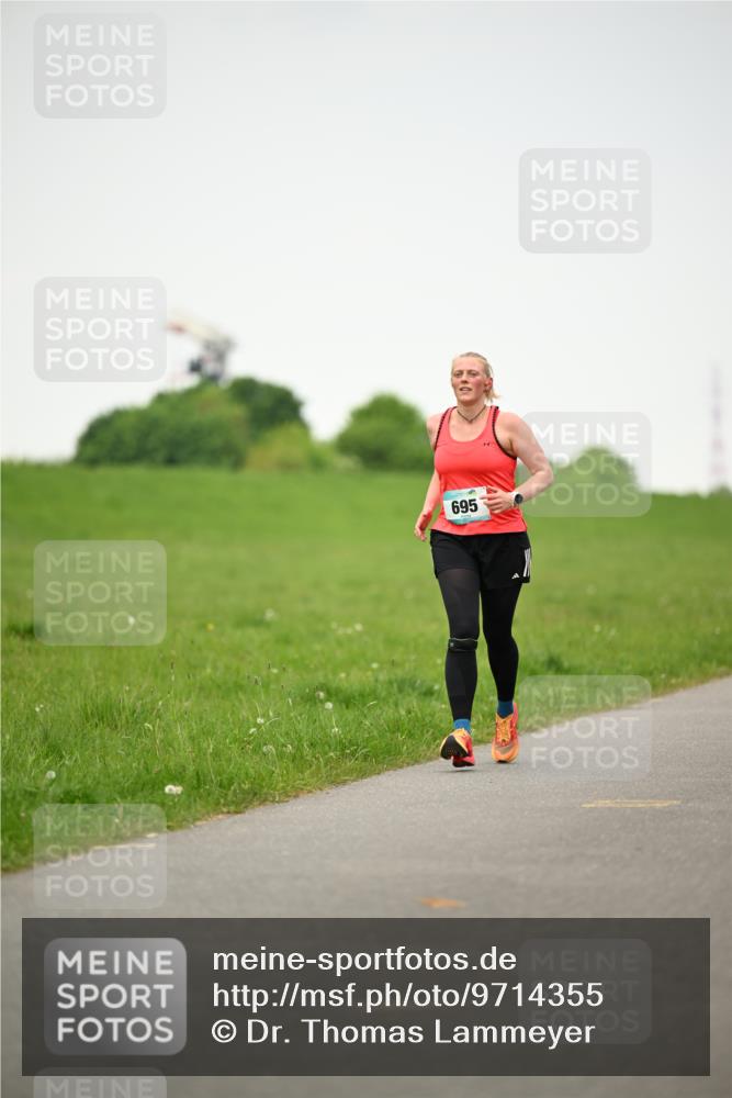 10.05.2026 - 8. Wedeler Halbmarathon Dr. Thomas Lammeyer http://msf.ph/oto/9714355 10.05.2026 12:19:54 Laufen 695 meine-sportfotos.de