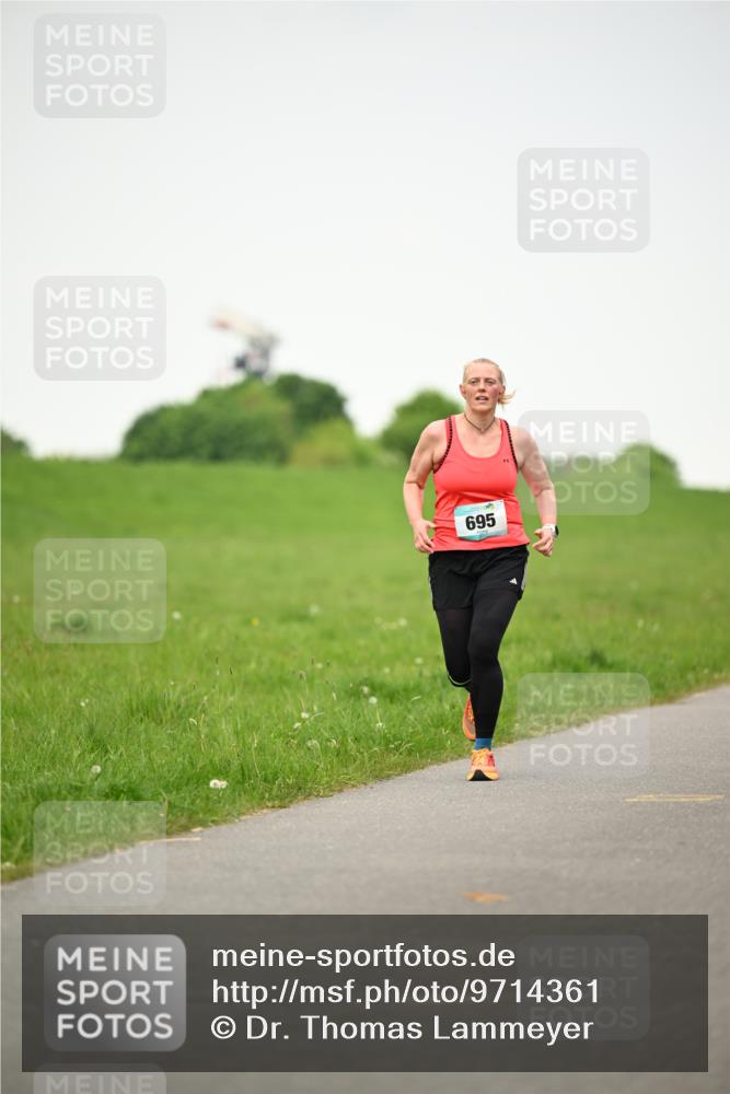 10.05.2026 - 8. Wedeler Halbmarathon Dr. Thomas Lammeyer http://msf.ph/oto/9714361 10.05.2026 12:19:54 Laufen 695 meine-sportfotos.de