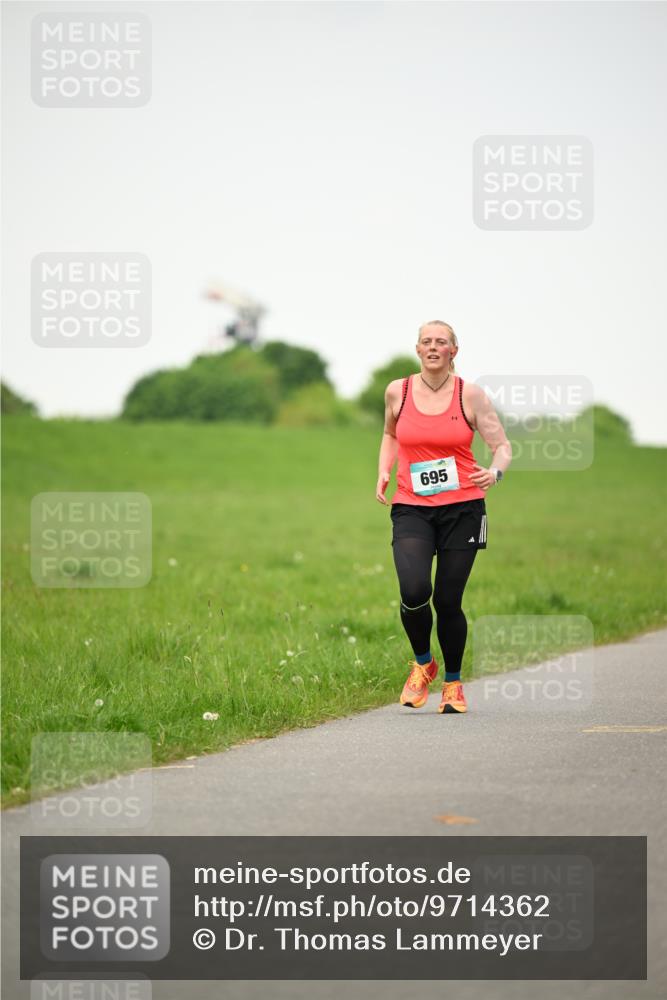 10.05.2026 - 8. Wedeler Halbmarathon Dr. Thomas Lammeyer http://msf.ph/oto/9714362 10.05.2026 12:19:55 Laufen 695 meine-sportfotos.de