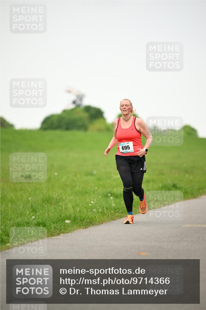 10.05.2026 - 8. Wedeler Halbmarathon Dr. Thomas Lammeyer http://msf.ph/oto/9714366 10.05.2026 12:19:55 Laufen 695 meine-sportfotos.de