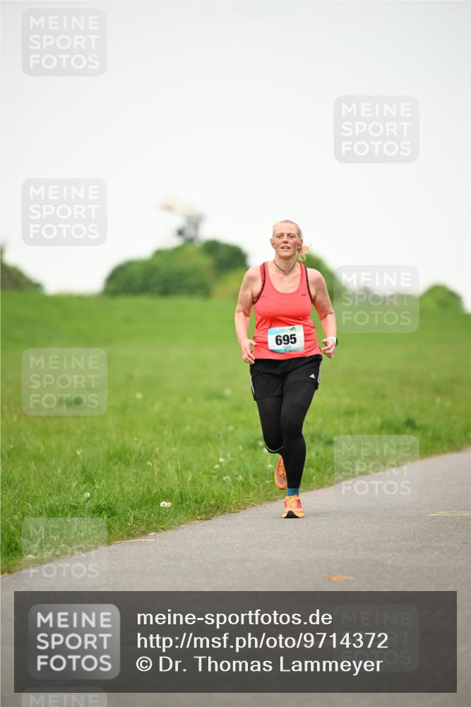10.05.2026 - 8. Wedeler Halbmarathon Dr. Thomas Lammeyer http://msf.ph/oto/9714372 10.05.2026 12:19:55 Laufen 695 meine-sportfotos.de