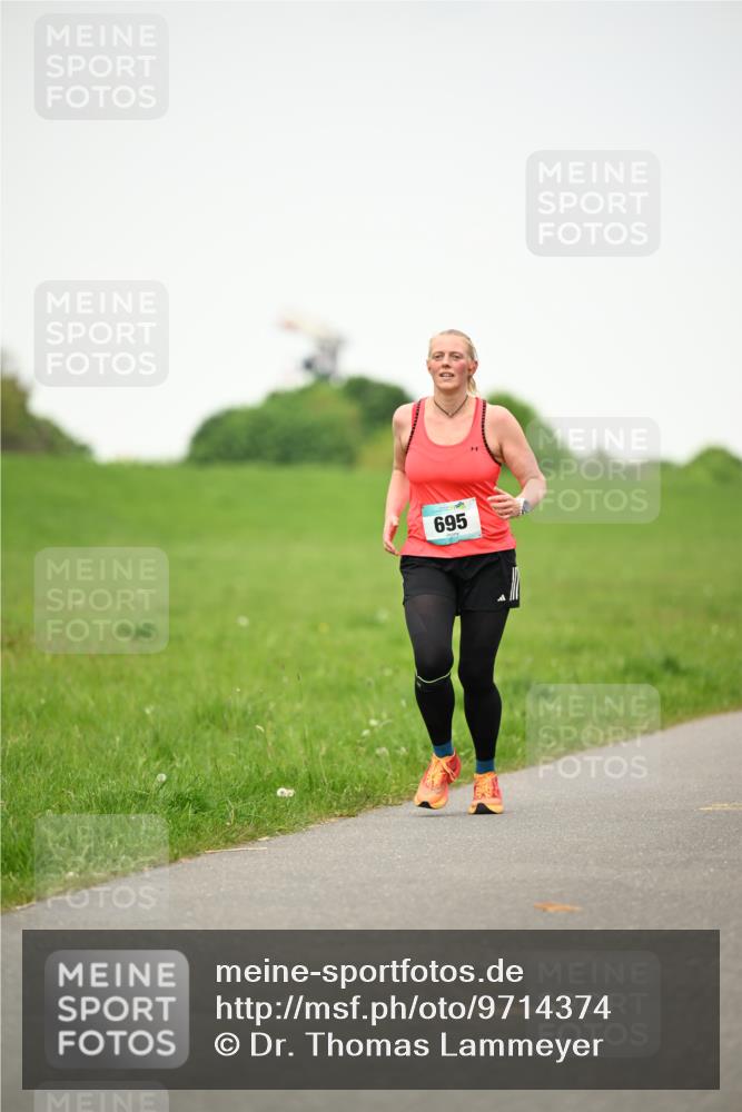 10.05.2026 - 8. Wedeler Halbmarathon Dr. Thomas Lammeyer http://msf.ph/oto/9714374 10.05.2026 12:19:55 Laufen 695 meine-sportfotos.de