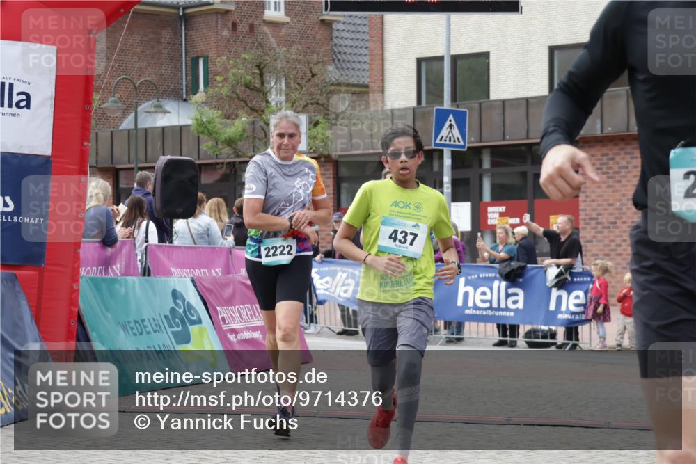 10.05.2026 - 8. Wedeler Halbmarathon Yannick Fuchs http://msf.ph/oto/9714376 10.05.2026 11:30:12 Ziel 437, 655, 806, 2014, 2089, 2147, 2222 meine-sportfotos.de