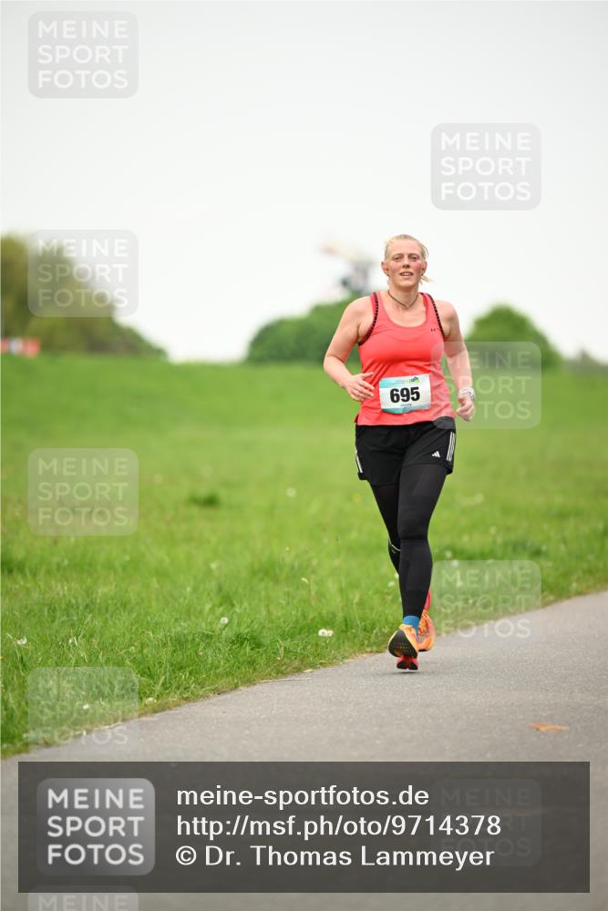 10.05.2026 - 8. Wedeler Halbmarathon Dr. Thomas Lammeyer http://msf.ph/oto/9714378 10.05.2026 12:19:56 Laufen 695 meine-sportfotos.de