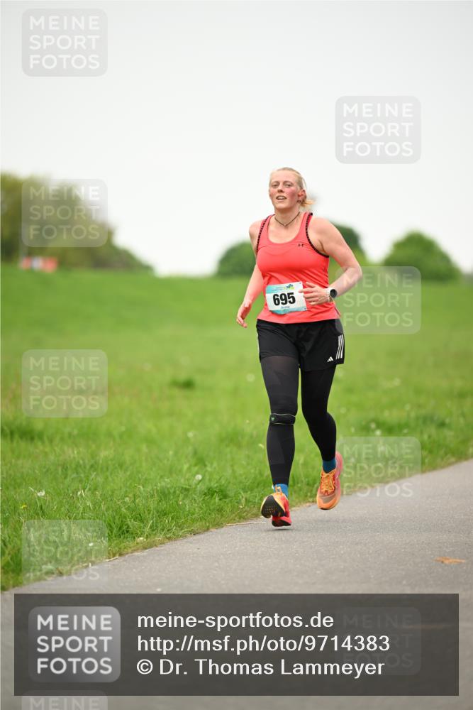 10.05.2026 - 8. Wedeler Halbmarathon Dr. Thomas Lammeyer http://msf.ph/oto/9714383 10.05.2026 12:19:56 Laufen 695 meine-sportfotos.de