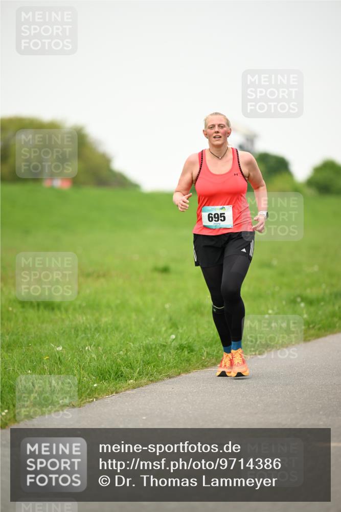 10.05.2026 - 8. Wedeler Halbmarathon Dr. Thomas Lammeyer http://msf.ph/oto/9714386 10.05.2026 12:19:57 Laufen 695 meine-sportfotos.de