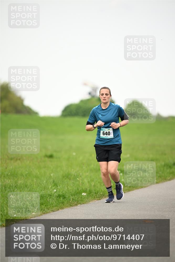 10.05.2026 - 8. Wedeler Halbmarathon Dr. Thomas Lammeyer http://msf.ph/oto/9714407 10.05.2026 12:20:08 Laufen 640 meine-sportfotos.de