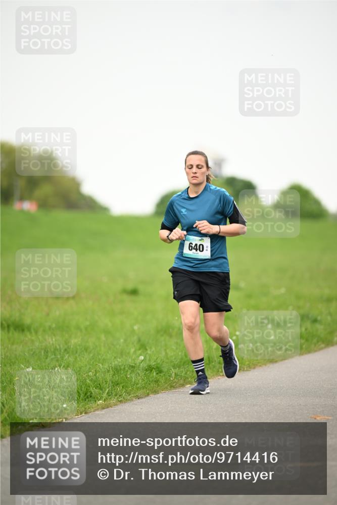 10.05.2026 - 8. Wedeler Halbmarathon Dr. Thomas Lammeyer http://msf.ph/oto/9714416 10.05.2026 12:20:09 Laufen 640 meine-sportfotos.de