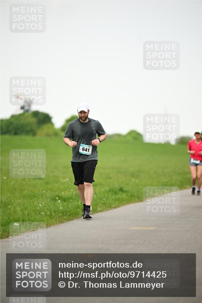 10.05.2026 - 8. Wedeler Halbmarathon Dr. Thomas Lammeyer http://msf.ph/oto/9714425 10.05.2026 12:20:25 Laufen 641 meine-sportfotos.de