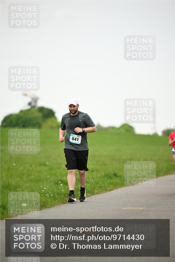 10.05.2026 - 8. Wedeler Halbmarathon Dr. Thomas Lammeyer http://msf.ph/oto/9714430 10.05.2026 12:20:26 Laufen 641 meine-sportfotos.de