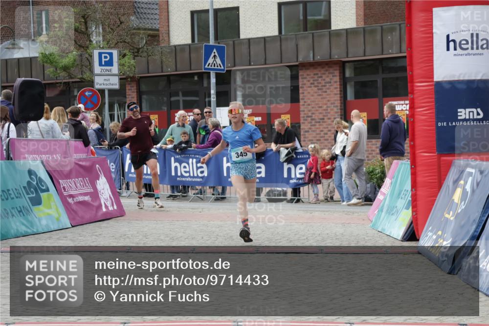 10.05.2026 - 8. Wedeler Halbmarathon Yannick Fuchs http://msf.ph/oto/9714433 10.05.2026 11:30:24 Ziel 345, 752 meine-sportfotos.de