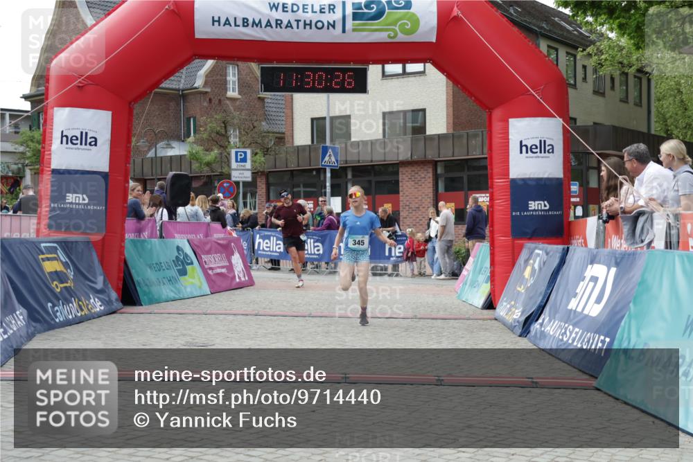 10.05.2026 - 8. Wedeler Halbmarathon Yannick Fuchs http://msf.ph/oto/9714440 10.05.2026 11:30:25 Ziel 345, 752 meine-sportfotos.de
