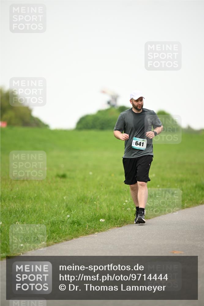 10.05.2026 - 8. Wedeler Halbmarathon Dr. Thomas Lammeyer http://msf.ph/oto/9714444 10.05.2026 12:20:27 Laufen 641 meine-sportfotos.de