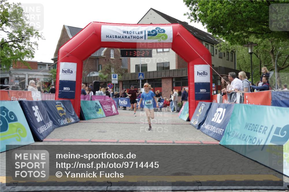 10.05.2026 - 8. Wedeler Halbmarathon Yannick Fuchs http://msf.ph/oto/9714445 10.05.2026 11:30:25 Ziel 345, 752 meine-sportfotos.de