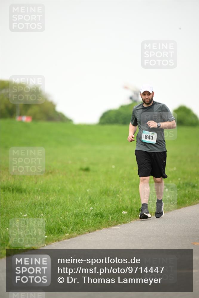 10.05.2026 - 8. Wedeler Halbmarathon Dr. Thomas Lammeyer http://msf.ph/oto/9714447 10.05.2026 12:20:27 Laufen 641 meine-sportfotos.de