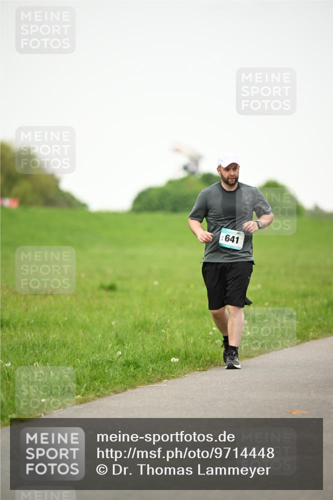 10.05.2026 - 8. Wedeler Halbmarathon Dr. Thomas Lammeyer http://msf.ph/oto/9714448 10.05.2026 12:20:27 Laufen 641 meine-sportfotos.de