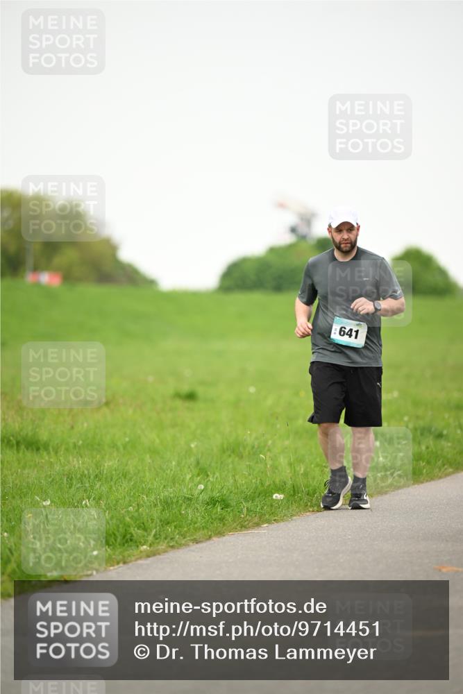 10.05.2026 - 8. Wedeler Halbmarathon Dr. Thomas Lammeyer http://msf.ph/oto/9714451 10.05.2026 12:20:27 Laufen 641 meine-sportfotos.de