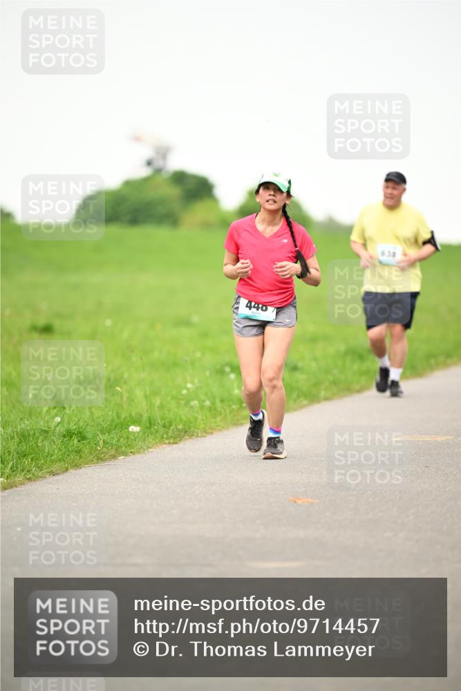 10.05.2026 - 8. Wedeler Halbmarathon Dr. Thomas Lammeyer http://msf.ph/oto/9714457 10.05.2026 12:20:33 Laufen 440 meine-sportfotos.de