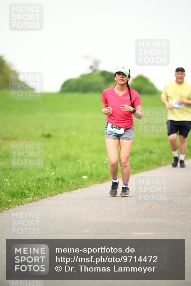 10.05.2026 - 8. Wedeler Halbmarathon Dr. Thomas Lammeyer http://msf.ph/oto/9714472 10.05.2026 12:20:34 Laufen 440 meine-sportfotos.de