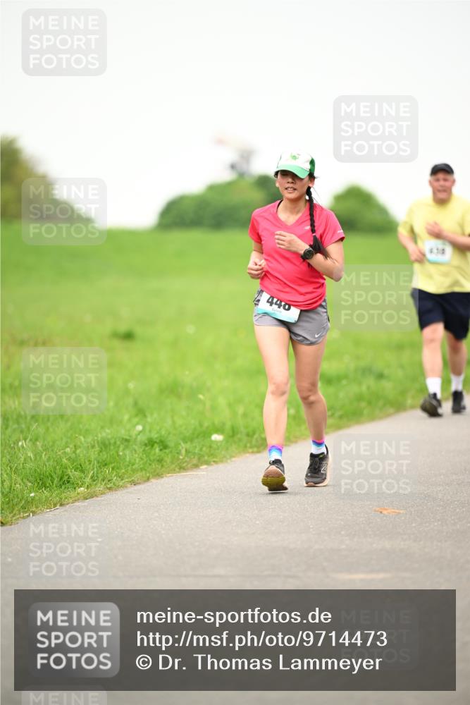 10.05.2026 - 8. Wedeler Halbmarathon Dr. Thomas Lammeyer http://msf.ph/oto/9714473 10.05.2026 12:20:34 Laufen 440, 630 meine-sportfotos.de