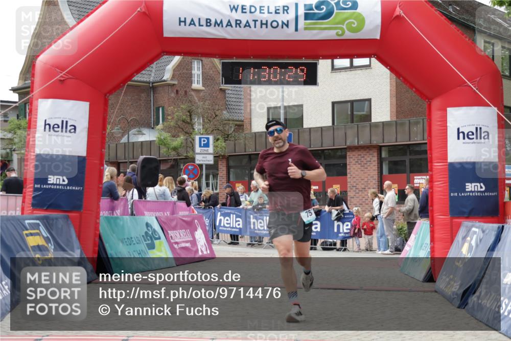 10.05.2026 - 8. Wedeler Halbmarathon Yannick Fuchs http://msf.ph/oto/9714476 10.05.2026 11:30:27 Ziel 345, 752 meine-sportfotos.de