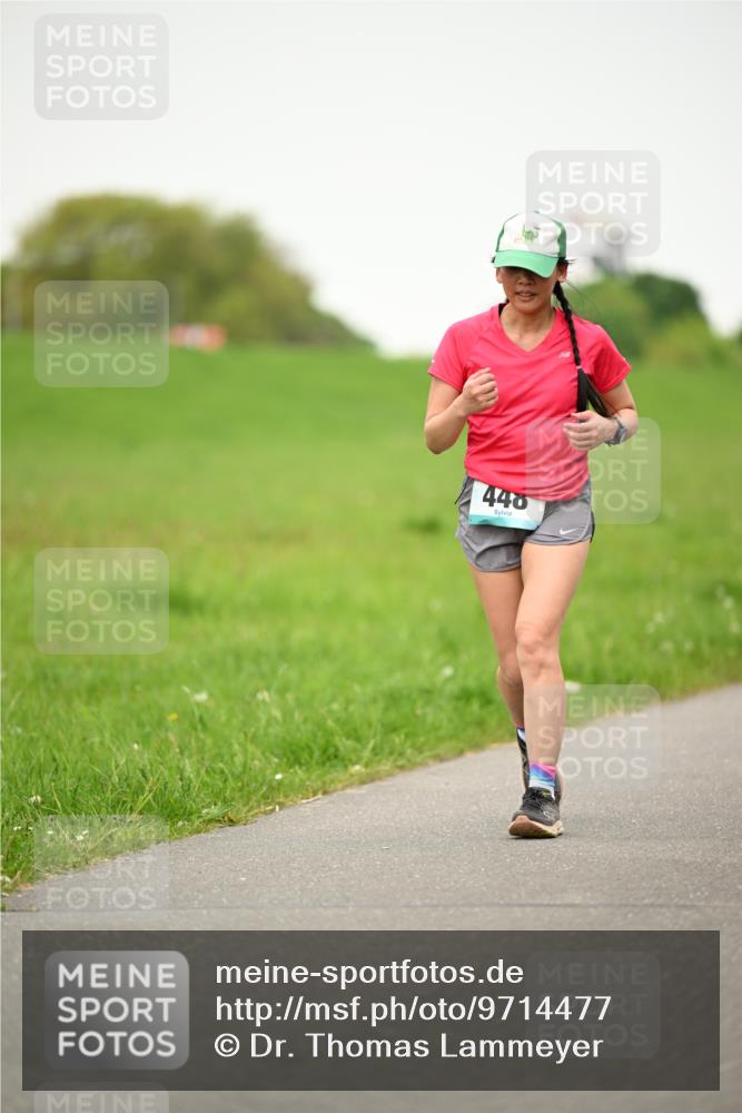 10.05.2026 - 8. Wedeler Halbmarathon Dr. Thomas Lammeyer http://msf.ph/oto/9714477 10.05.2026 12:20:36 Laufen 440 meine-sportfotos.de