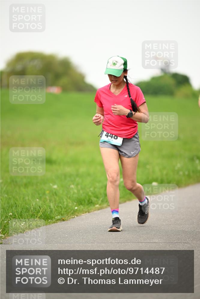 10.05.2026 - 8. Wedeler Halbmarathon Dr. Thomas Lammeyer http://msf.ph/oto/9714487 10.05.2026 12:20:36 Laufen 440 meine-sportfotos.de