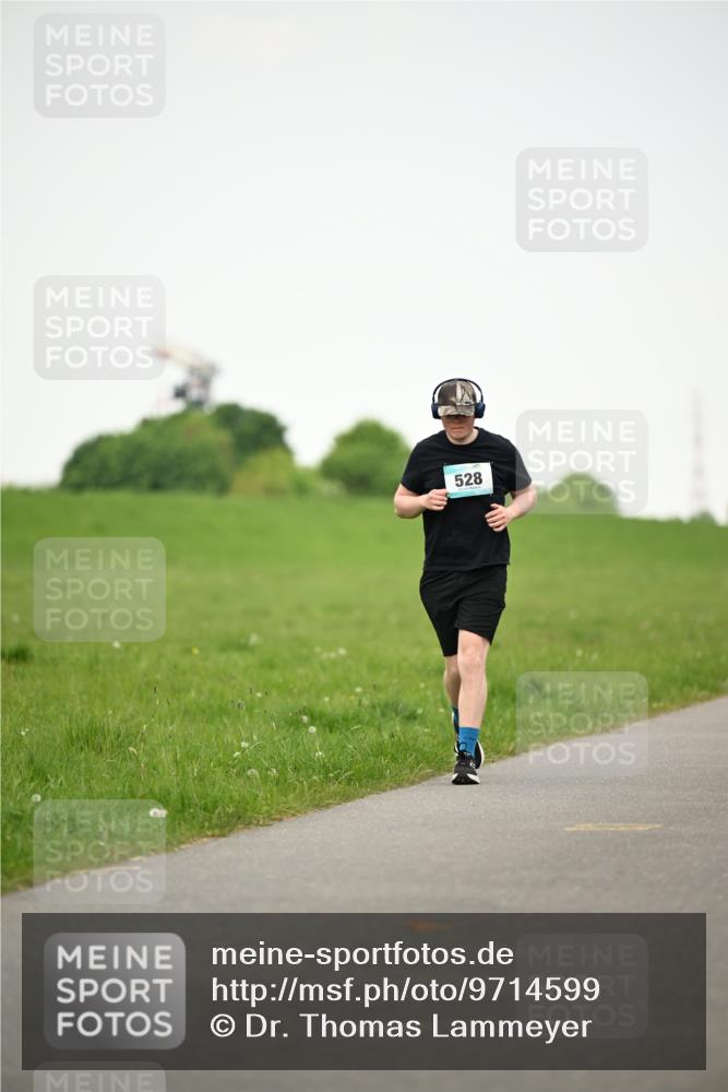 10.05.2026 - 8. Wedeler Halbmarathon Dr. Thomas Lammeyer http://msf.ph/oto/9714599 10.05.2026 12:21:38 Laufen 528 meine-sportfotos.de