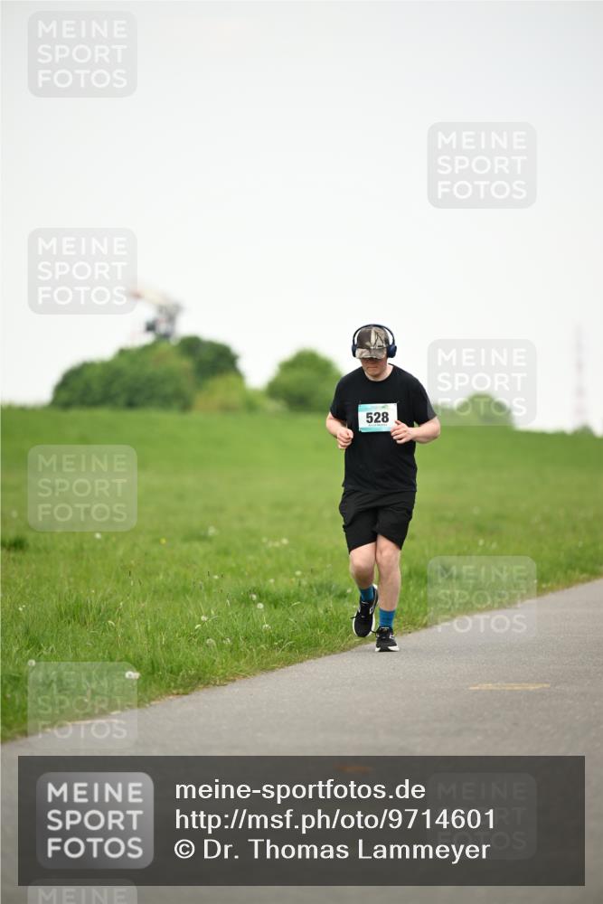 10.05.2026 - 8. Wedeler Halbmarathon Dr. Thomas Lammeyer http://msf.ph/oto/9714601 10.05.2026 12:21:38 Laufen 528 meine-sportfotos.de