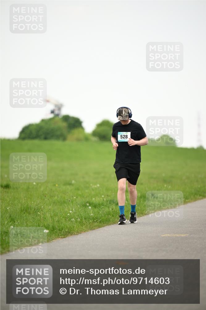 10.05.2026 - 8. Wedeler Halbmarathon Dr. Thomas Lammeyer http://msf.ph/oto/9714603 10.05.2026 12:21:38 Laufen 528 meine-sportfotos.de