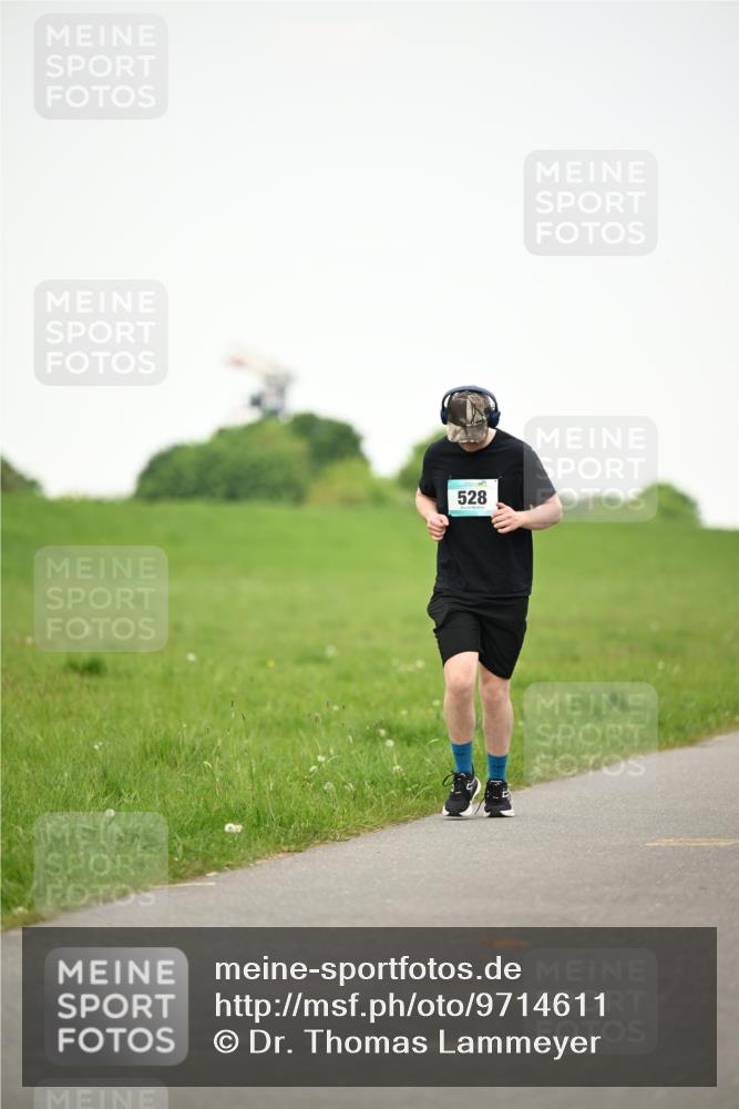10.05.2026 - 8. Wedeler Halbmarathon Dr. Thomas Lammeyer http://msf.ph/oto/9714611 10.05.2026 12:21:39 Laufen 528 meine-sportfotos.de