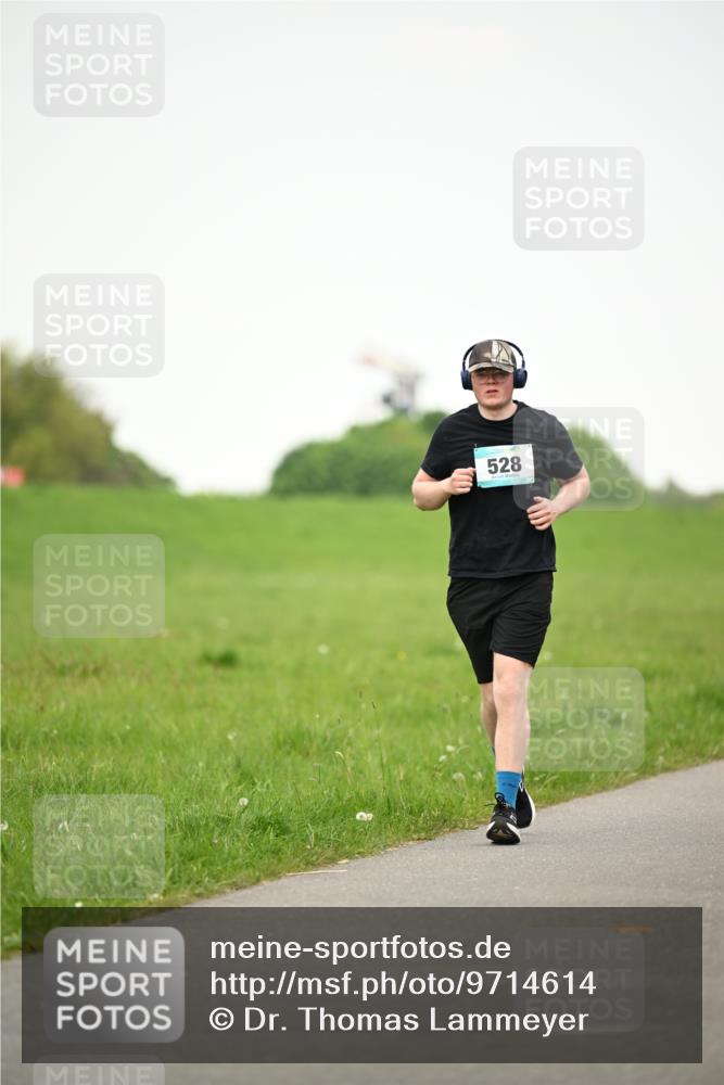 10.05.2026 - 8. Wedeler Halbmarathon Dr. Thomas Lammeyer http://msf.ph/oto/9714614 10.05.2026 12:21:40 Laufen 528 meine-sportfotos.de