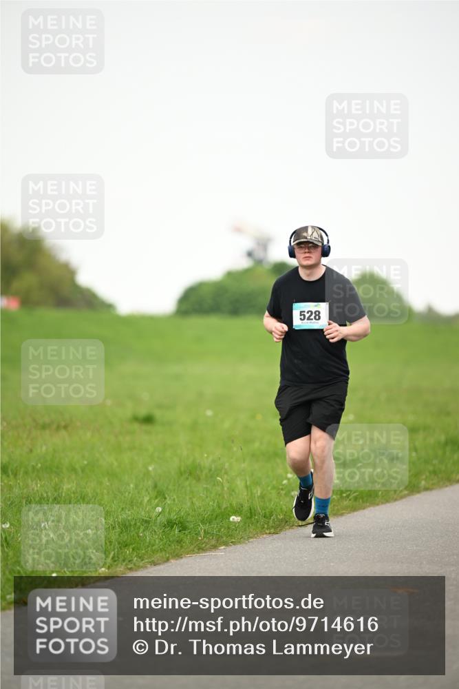 10.05.2026 - 8. Wedeler Halbmarathon Dr. Thomas Lammeyer http://msf.ph/oto/9714616 10.05.2026 12:21:40 Laufen 528 meine-sportfotos.de