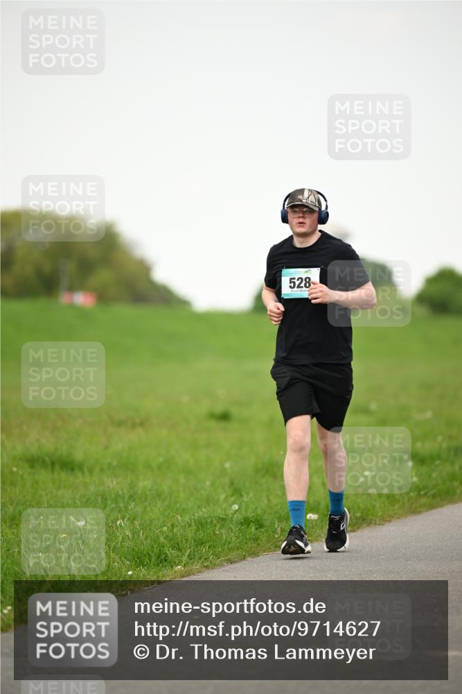 10.05.2026 - 8. Wedeler Halbmarathon Dr. Thomas Lammeyer http://msf.ph/oto/9714627 10.05.2026 12:21:41 Laufen 528 meine-sportfotos.de